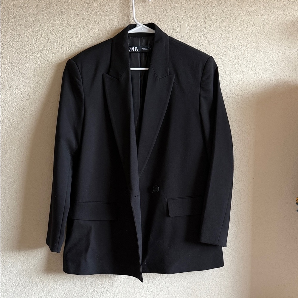 Zara Women’s Blazer in Black